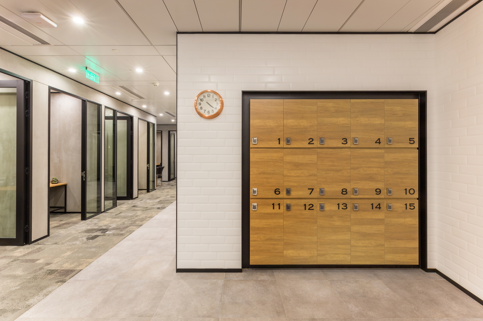 【德事商务中心（周大福金融中心9楼）50人路演厅】广州办公场地租赁_联合办公租赁