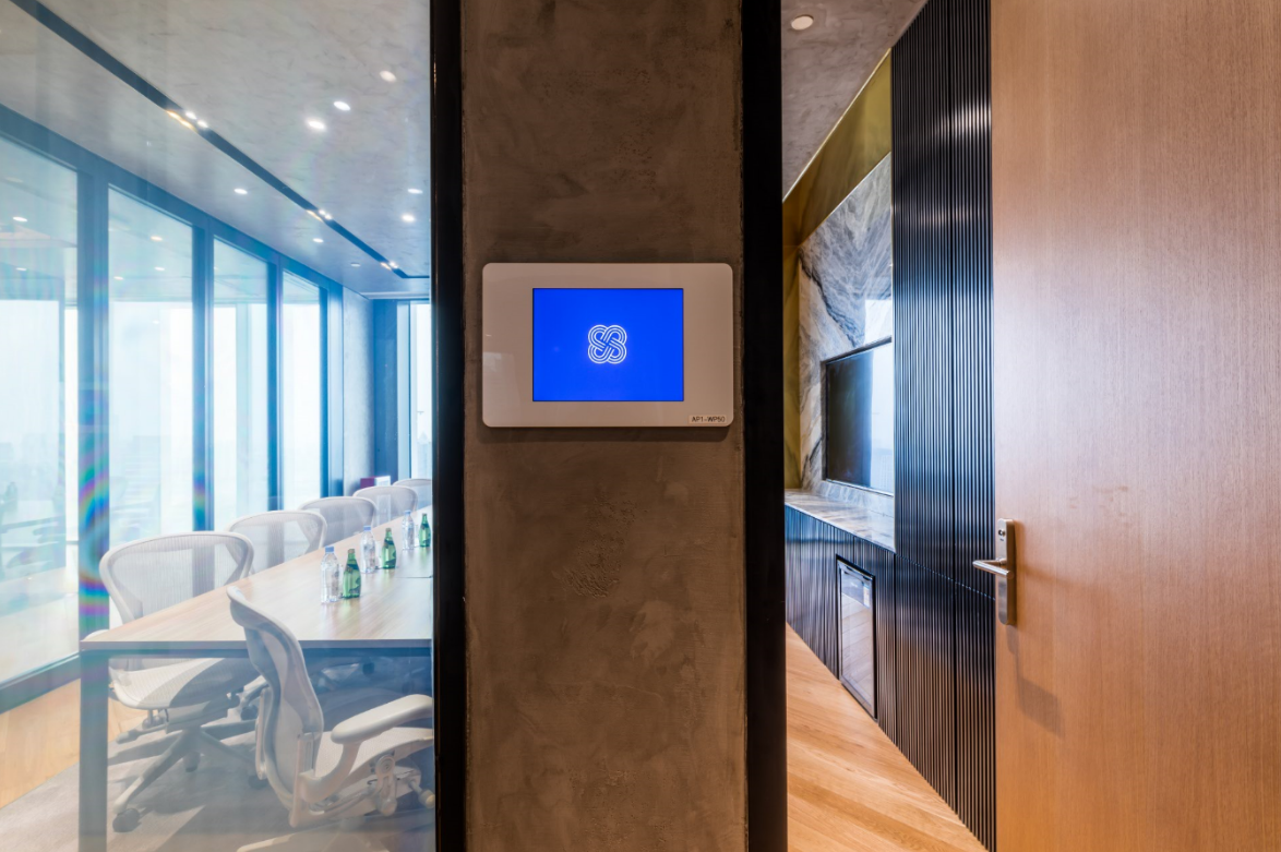 【德事商务中心（周大福金融中心38楼）20人会议室（38A）】广州办公场地租赁_联合办公租赁