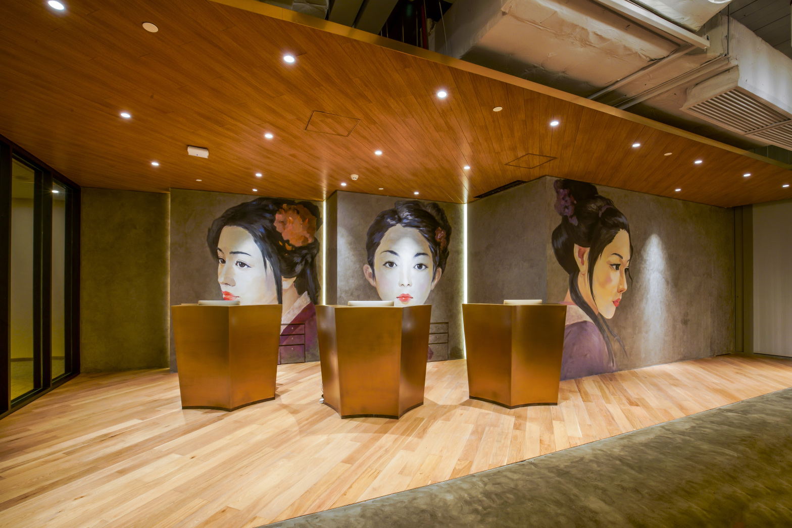 【德事商务中心（周大福金融中心38楼）20人会议室（38A）】广州办公场地租赁_联合办公租赁