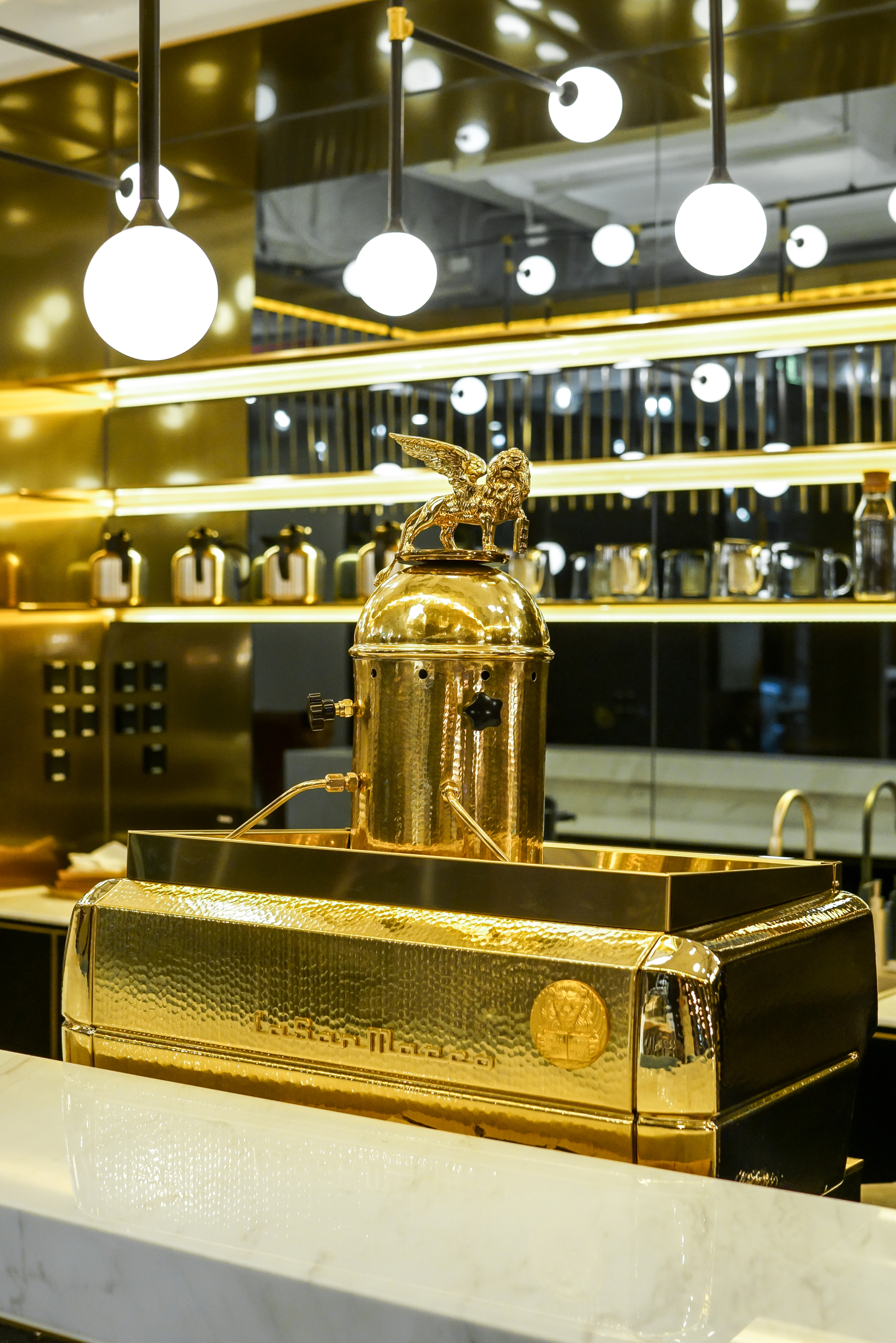 【德事商务中心（周大福金融中心38楼）20人会议室（38A）】广州办公场地租赁_联合办公租赁