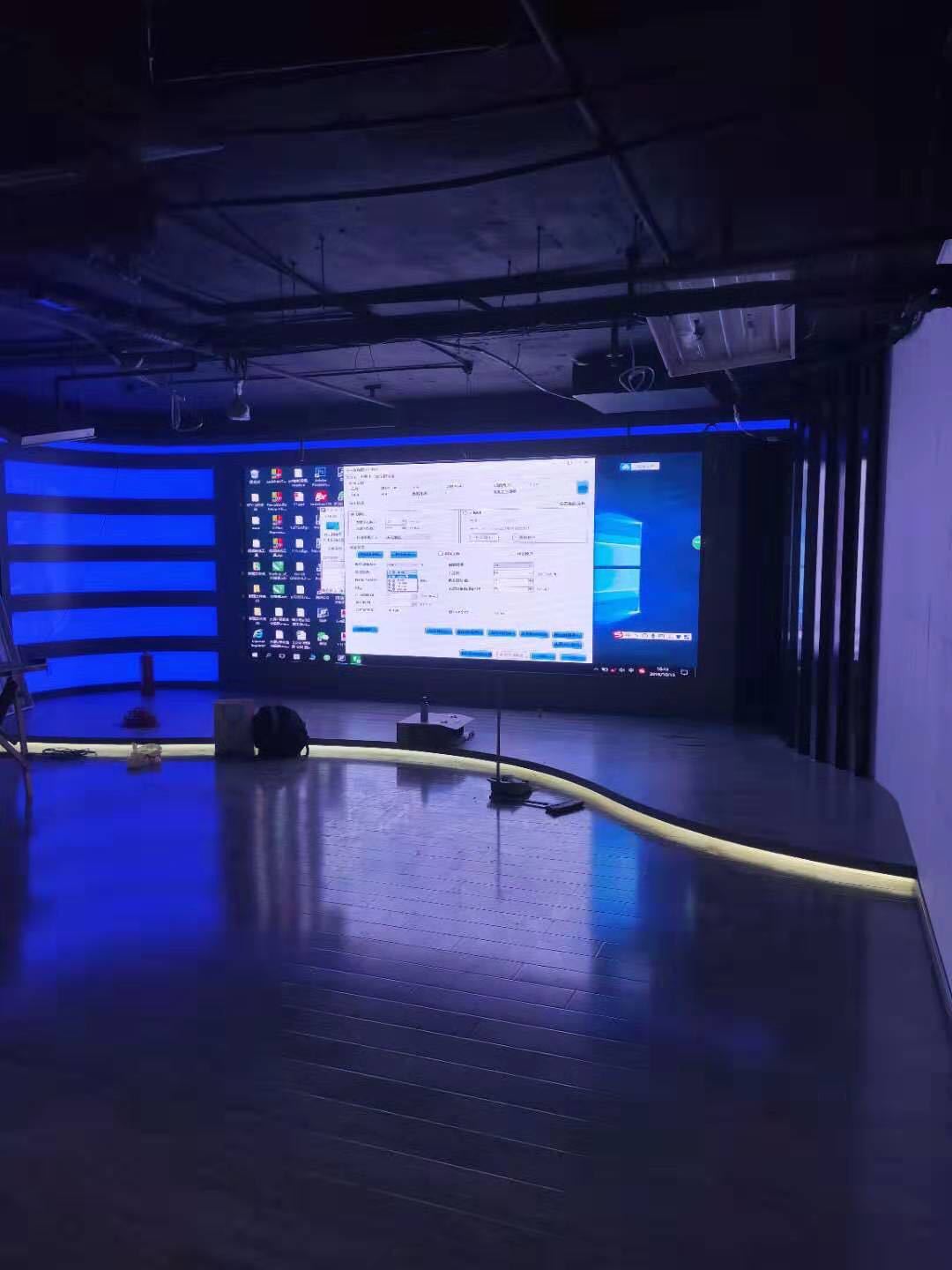 【马克沪众创空间 100人路演厅】上海办公场地租赁_联合办公租赁