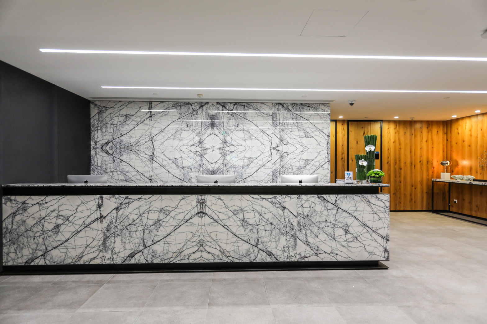 【德事商务中心（嘉里建设广场一座）8人会议室（03A）】深圳办公场地租赁_联合办公租赁