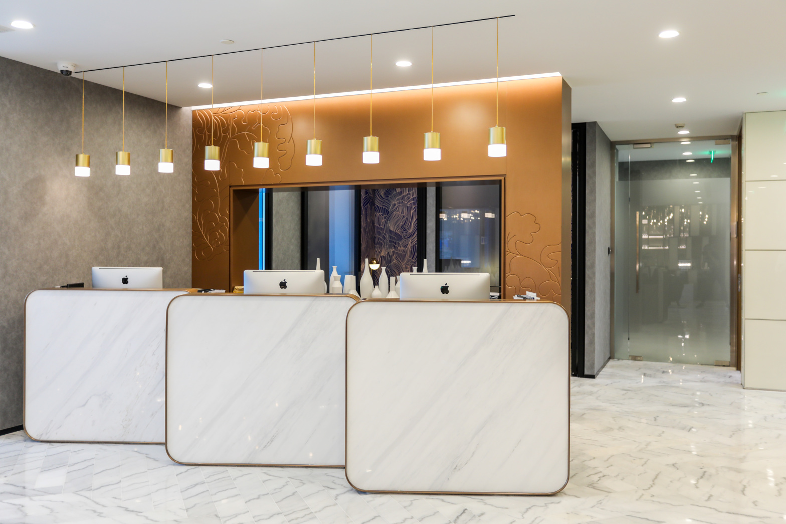 【德事商务中心（嘉里建设广场二座）日租工位】深圳办公场地租赁_联合办公租赁