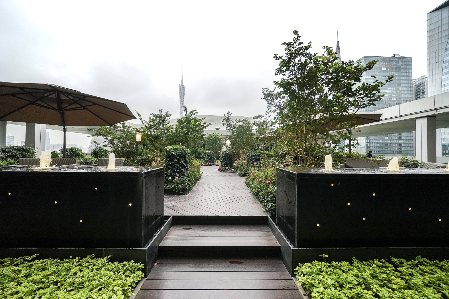 【广州目林联合办公合景国际金融空间15人会议室】广州办公场地租赁_联合办公租赁