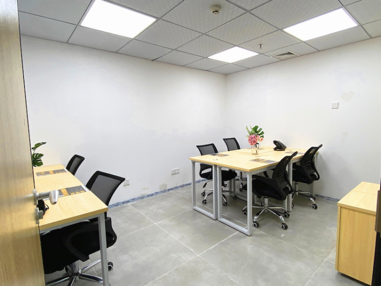 创富港（红盾大厦15楼 ）6人办公室