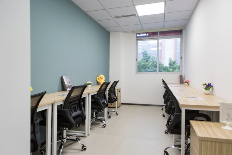 【创富港（广百文化创意园1/3楼）】广州办公场地租赁_联合办公租赁