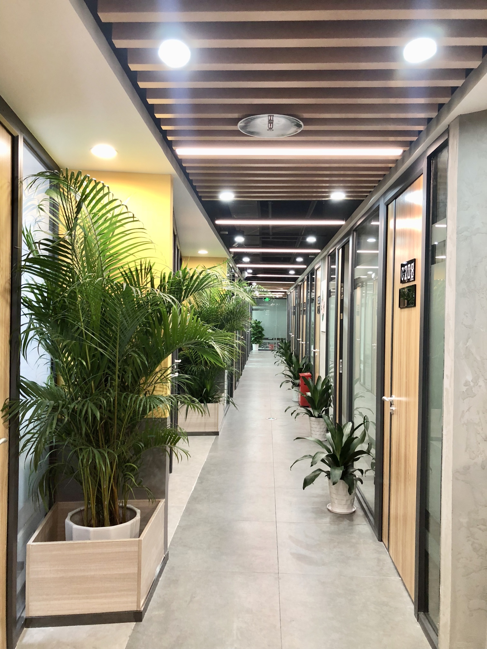 创富港新城市花园2人间办公室 创富港（新城市花园) Shenzhen China|CPASS