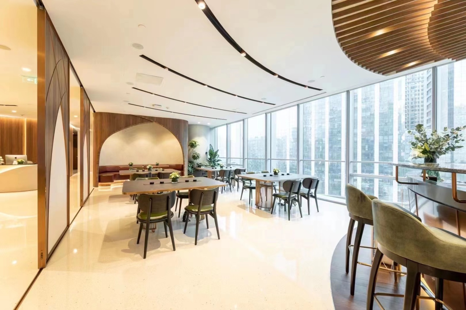 【德事商务中心（太古汇）8人会议室（07B）】广州办公场地租赁_联合办公租赁