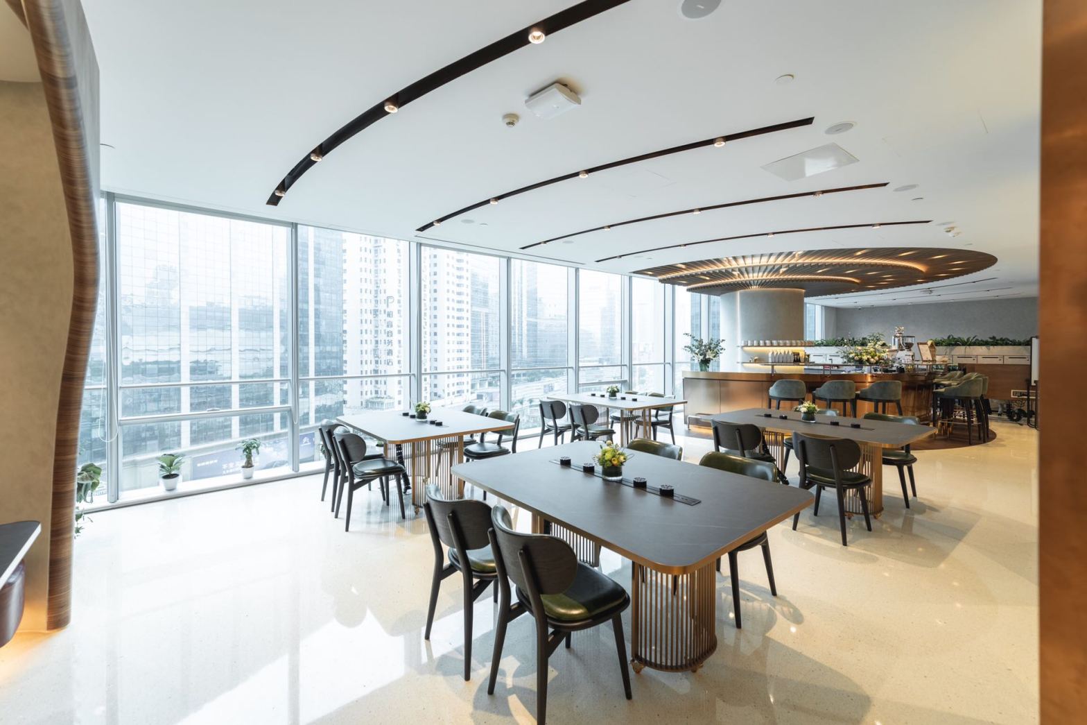 【德事商务中心（太古汇）15人会议室（07A）】广州办公场地租赁_联合办公租赁