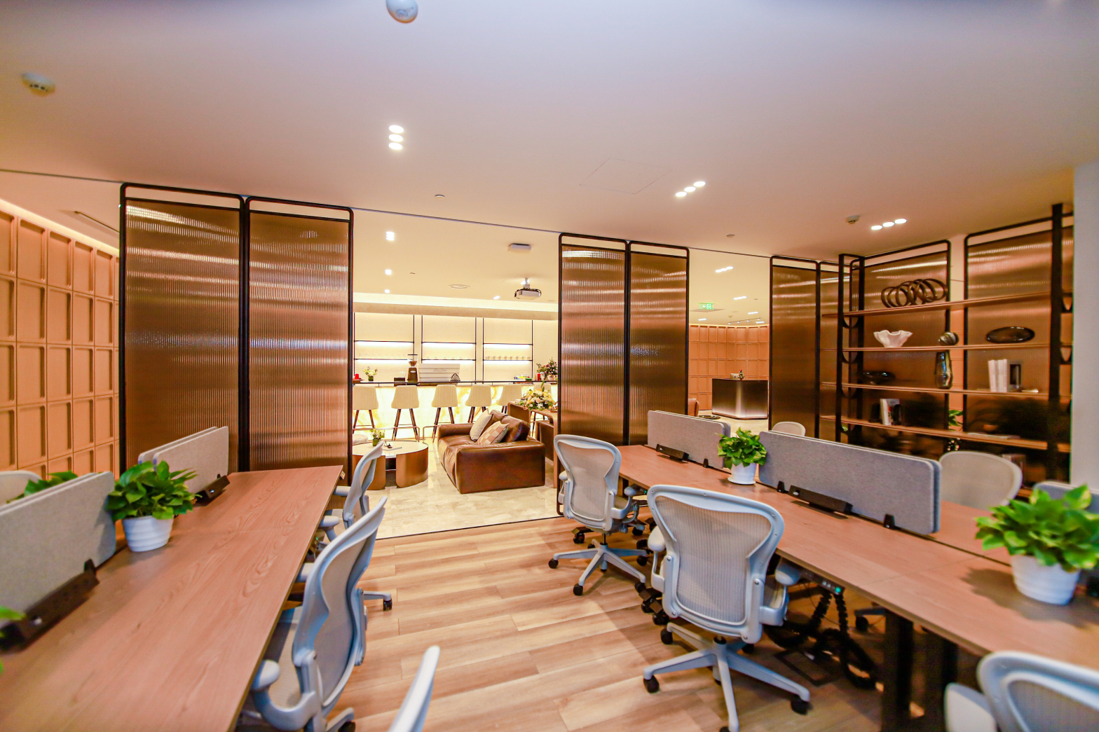 【德事商务中心（嘉里建设广场三座）】深圳办公场地租赁_联合办公租赁