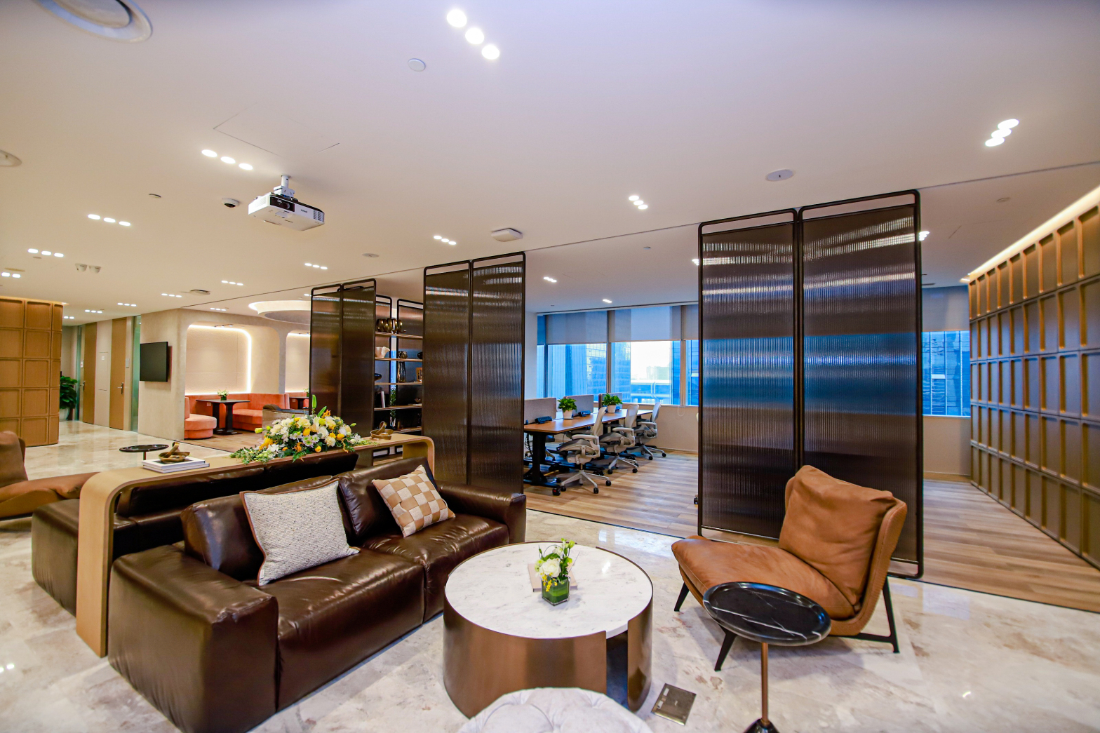 【德事商务中心（嘉里建设广场三座）】深圳办公场地租赁_联合办公租赁