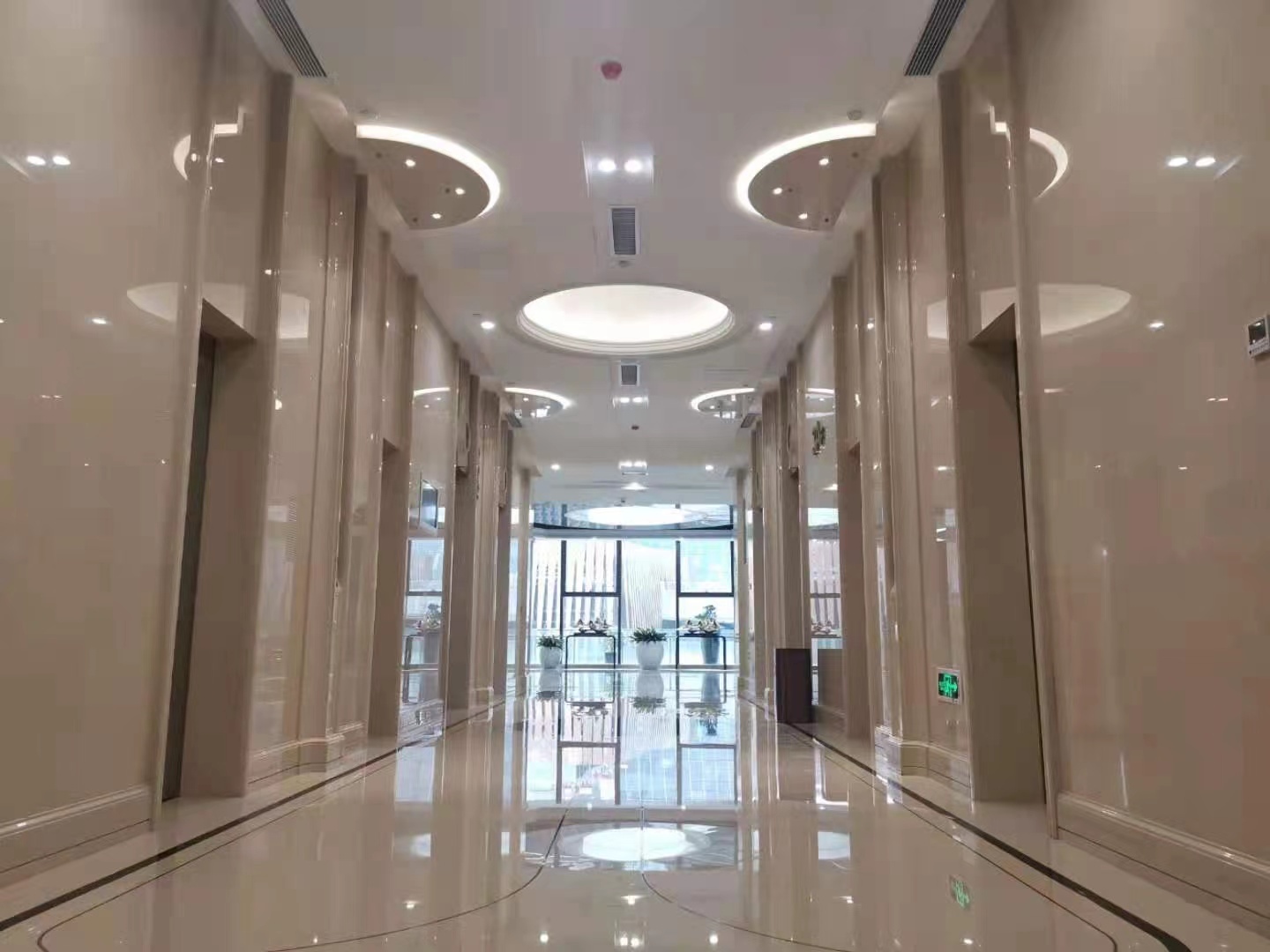 【创富港（前海香缤大厦）】深圳办公场地租赁_联合办公租赁