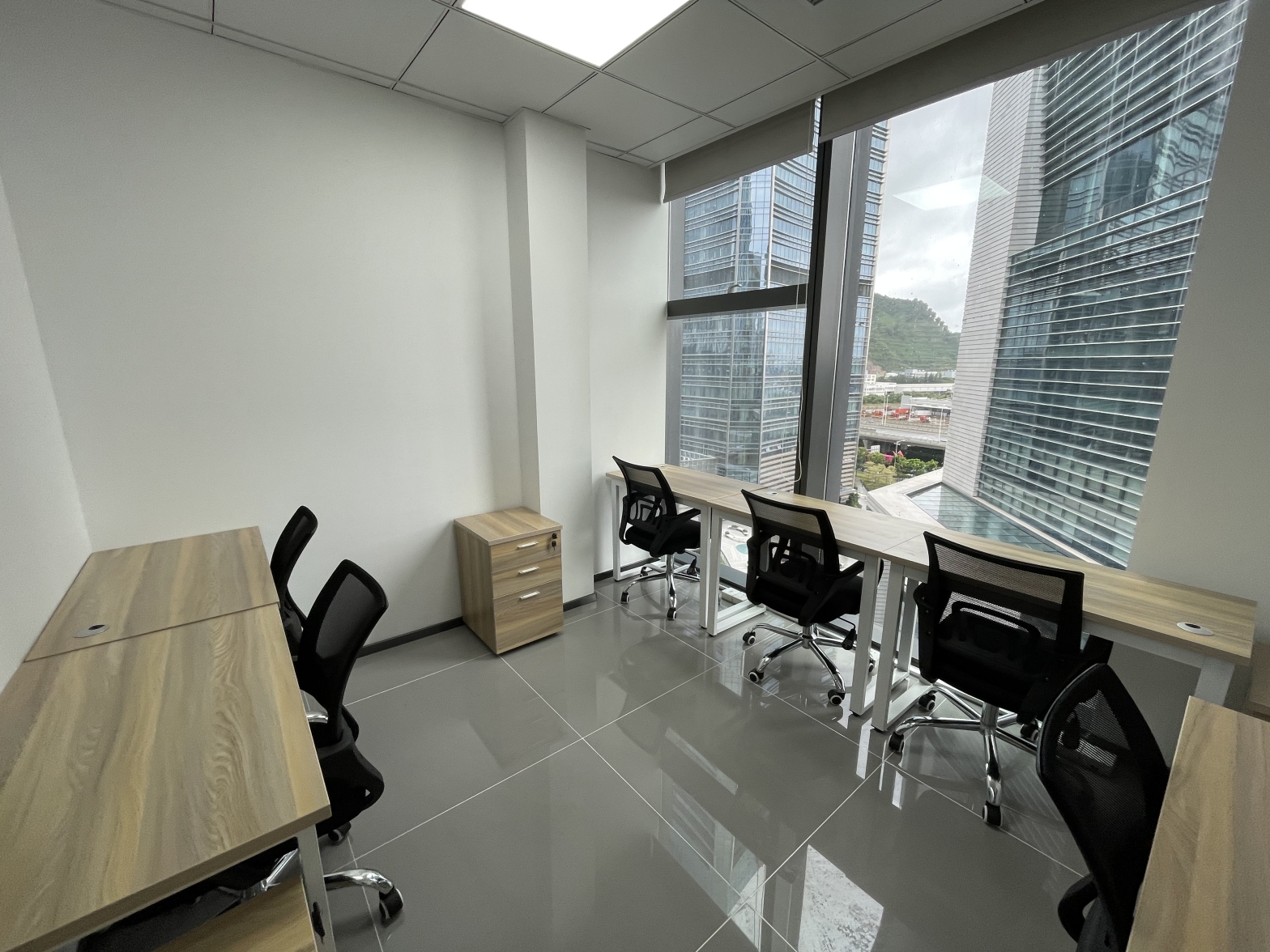 【创富港（前海香缤大厦）】深圳办公场地租赁_联合办公租赁