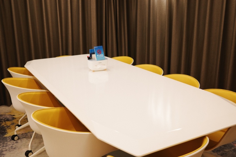 【星维路X-VALUE 电子科技大厦店 12人会议室】深圳办公场地租赁_联合办公租赁