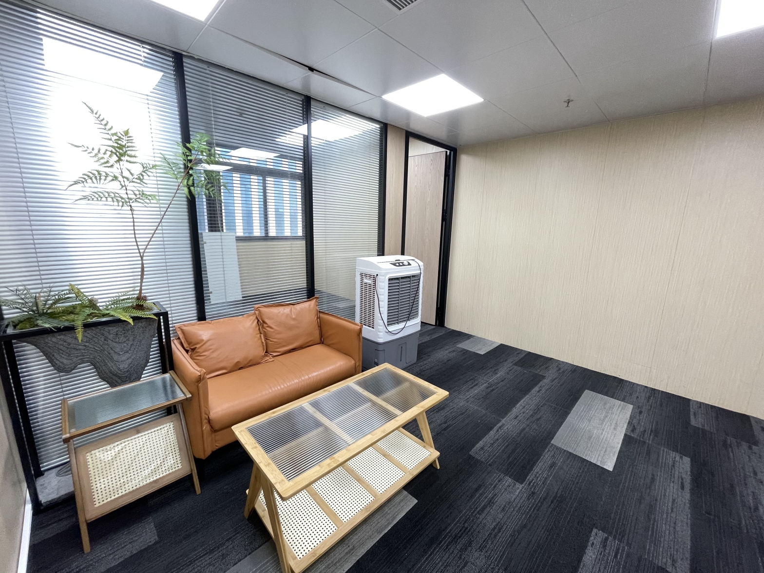 【XVALUE电子科技大厦空间 精装办公室 1+1格局】深圳办公场地租赁_联合办公租赁