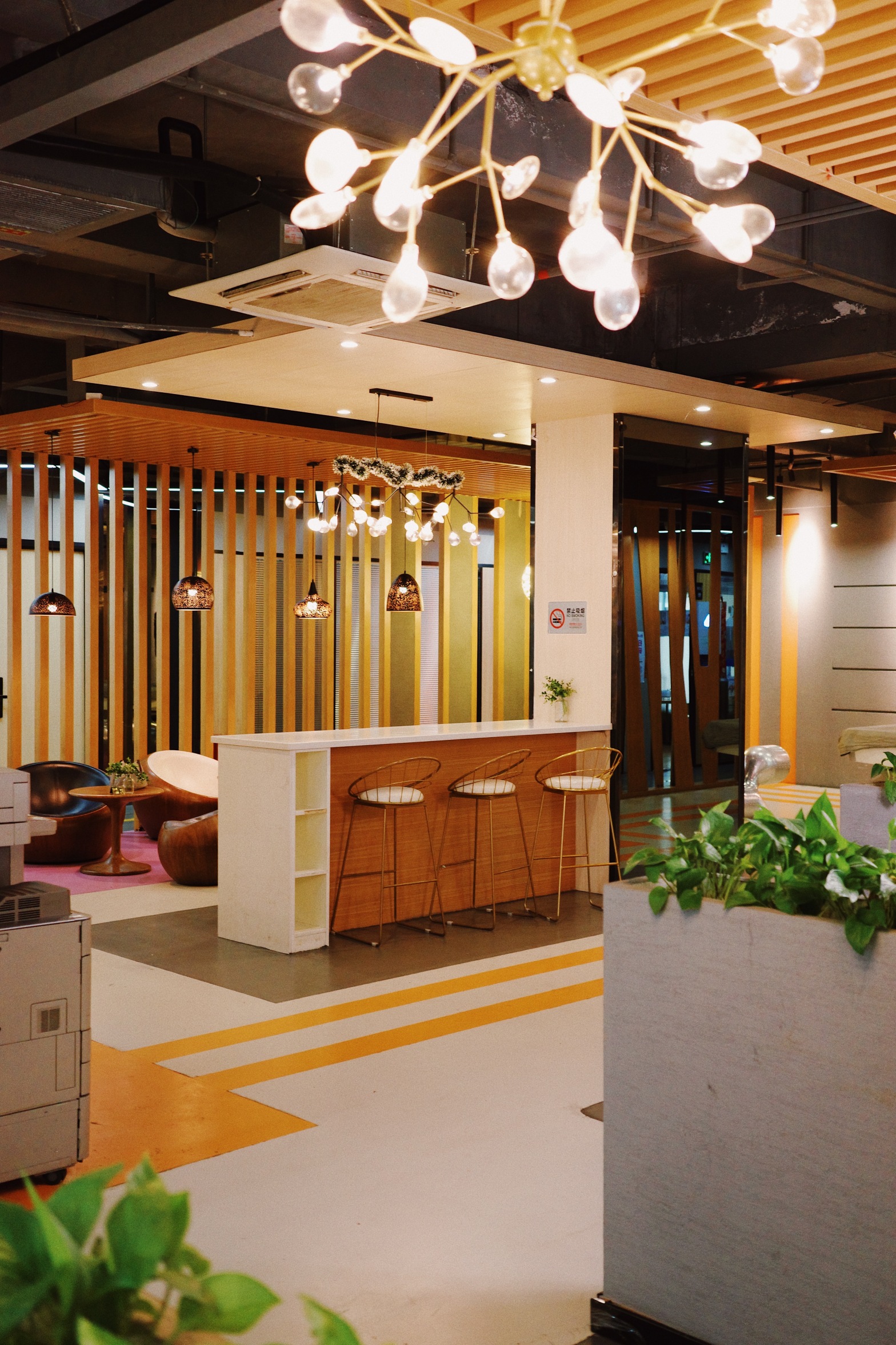 【XVALUE家乐大厦空间 精装独立办公室（8人间）】深圳办公场地租赁_联合办公租赁