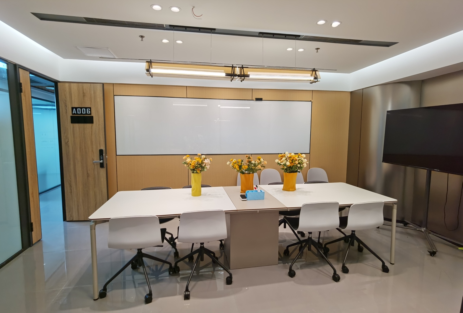 【创富港（方大大厦）个人卡位日租】深圳办公场地租赁_联合办公租赁