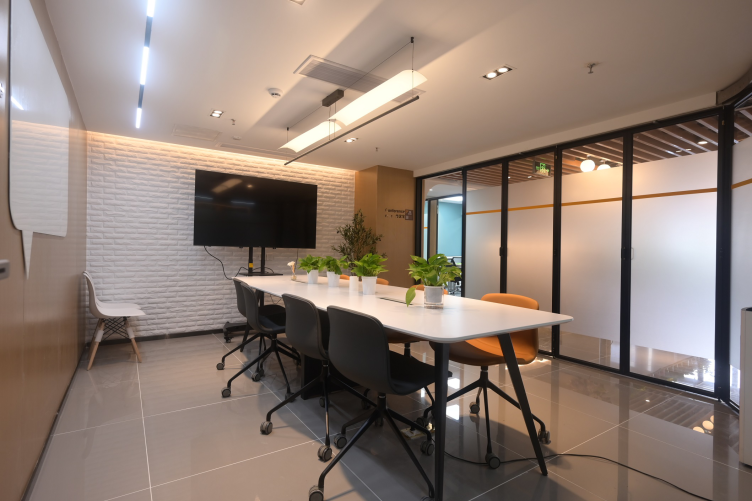 【创富港（富基帕克大厦(5楼)  10人会议室】深圳办公场地租赁_联合办公租赁