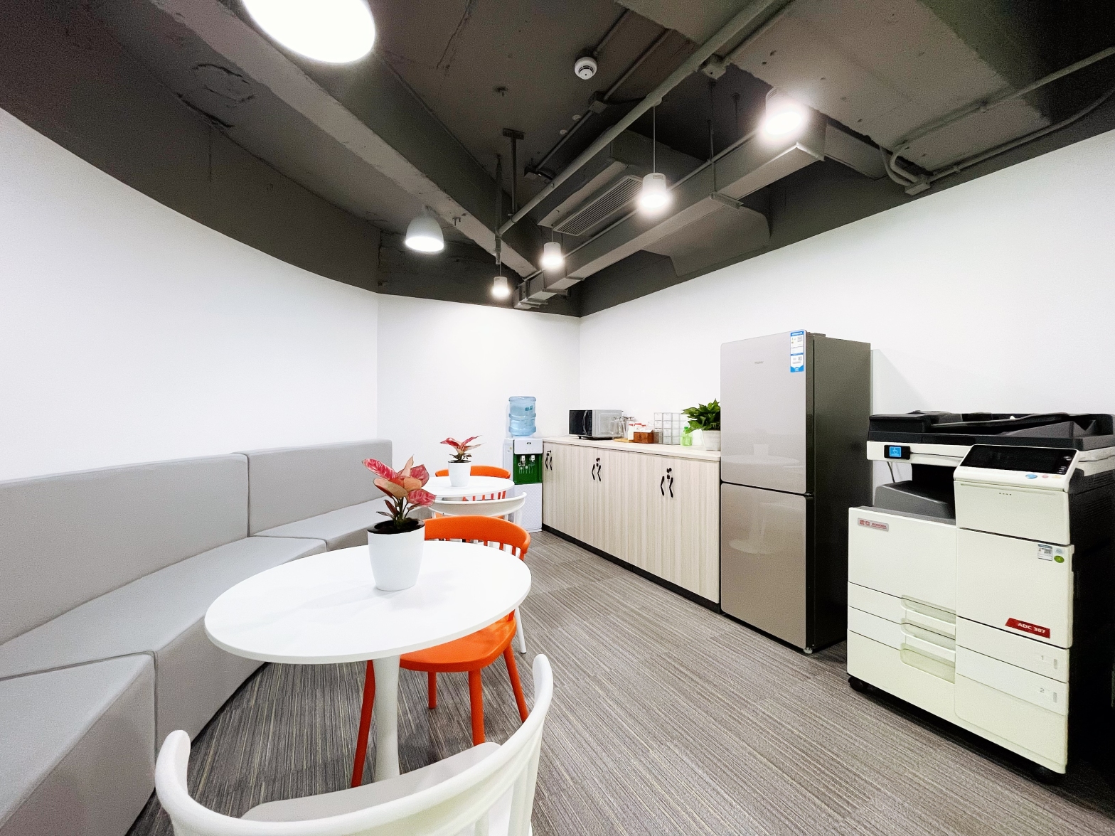 【Newspace(光大店)】广州办公场地租赁_联合办公租赁