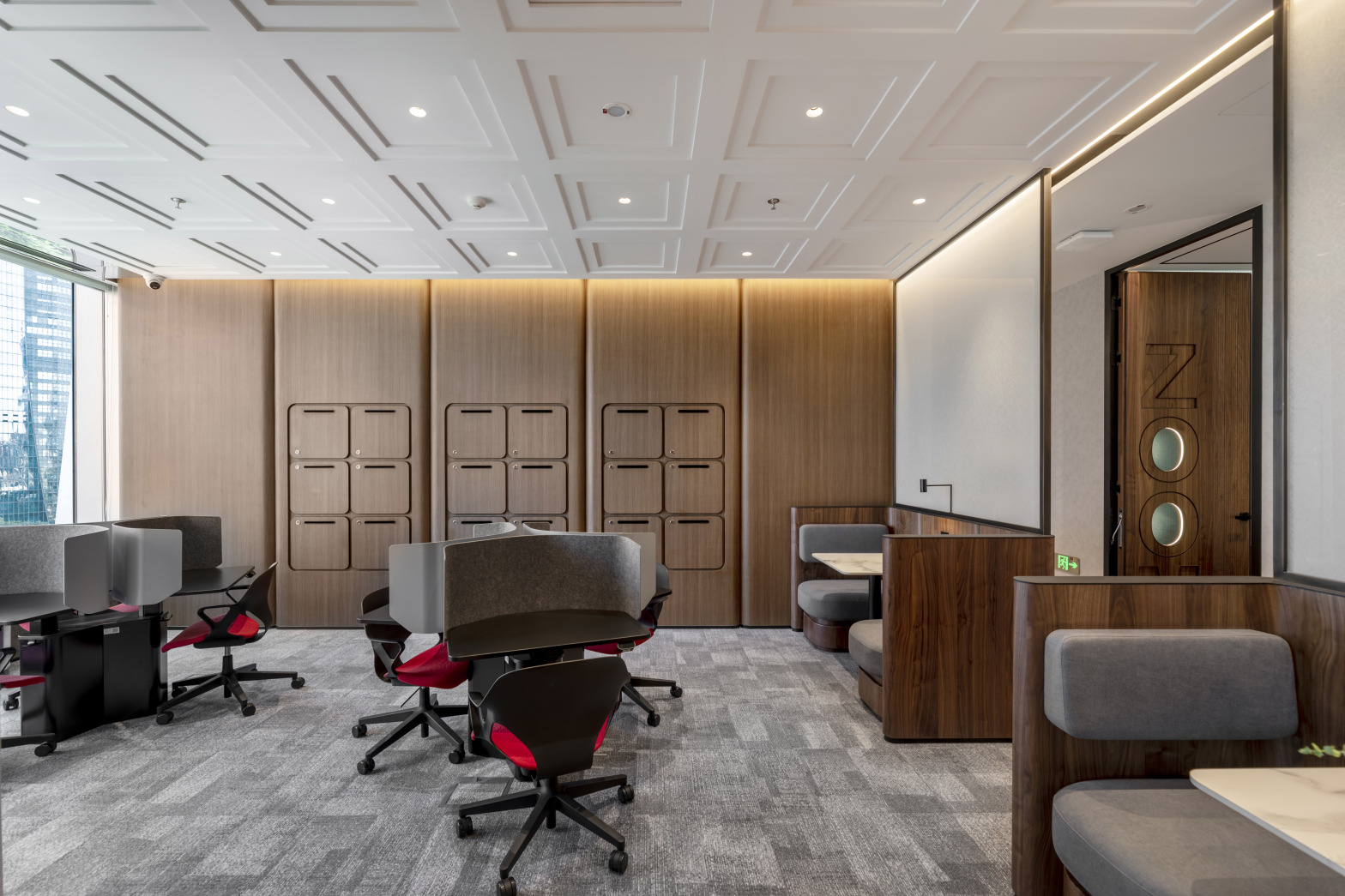 【德事商务中心（粤海金融中心12楼）6人会议室（12B）】广州办公场地租赁_联合办公租赁