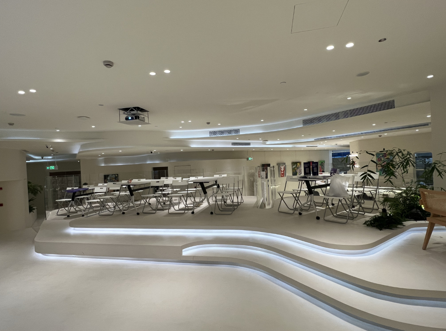 淌岛 50人多功能场地 静和岛 世纪公园店 Shanghai China|CPASS
