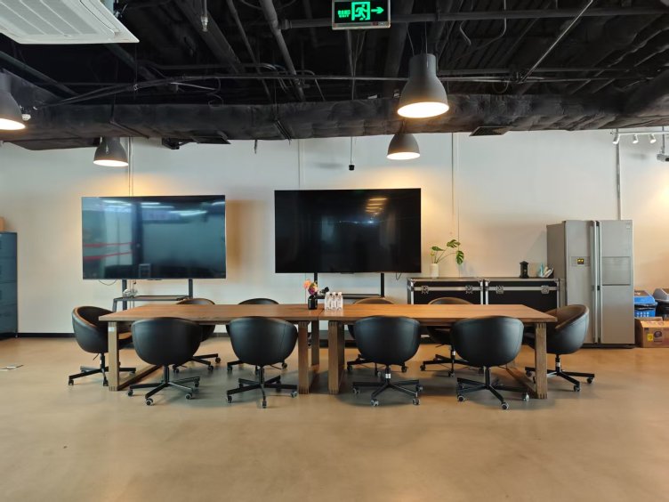 晌午匠人坊 时租工位