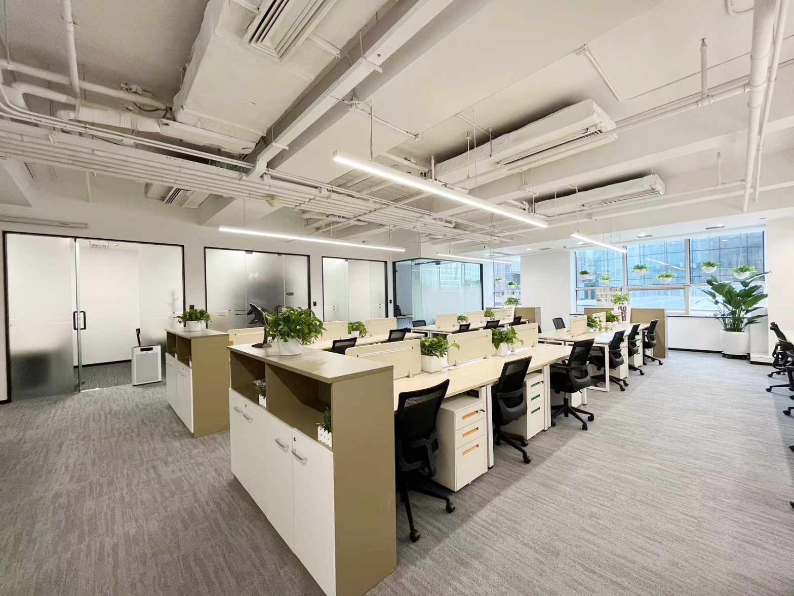 【易得（友邦金融中心）商务中心】北京办公场地租赁_联合办公租赁