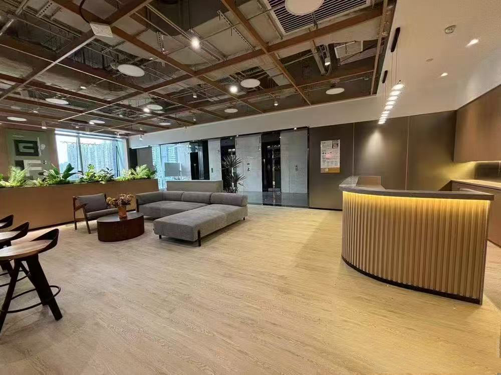 【创富港（中华国际中心）A02+A03打通靠窗6人间办公室】广州办公场地租赁_联合办公租赁