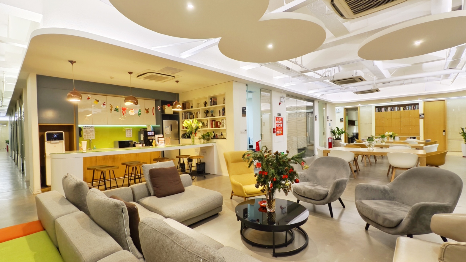 【【工作日】南洲恒创·大会议室（60人内）】广州办公场地租赁_联合办公租赁