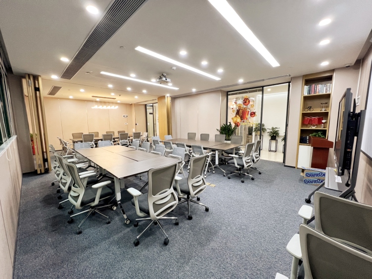 【【工作日】南洲恒创·中会议室（30人内）】广州办公场地租赁_联合办公租赁