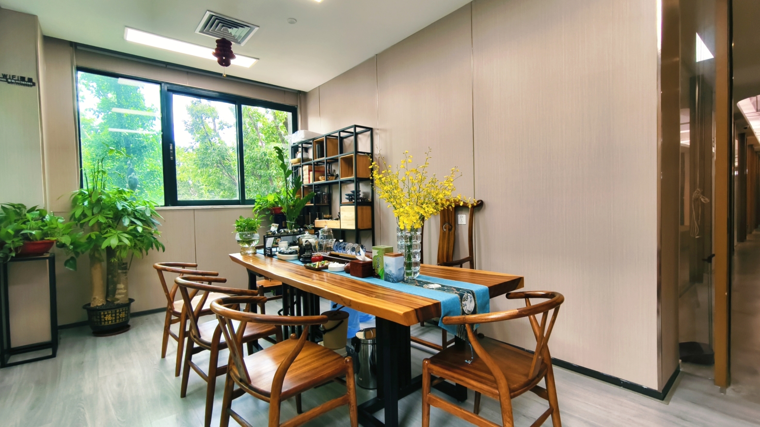 【【工作日】南洲恒创·大会议室（60人内）】广州办公场地租赁_联合办公租赁