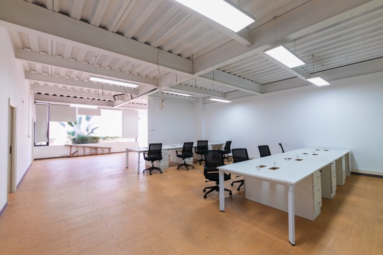 天盈创意园 30人办公室