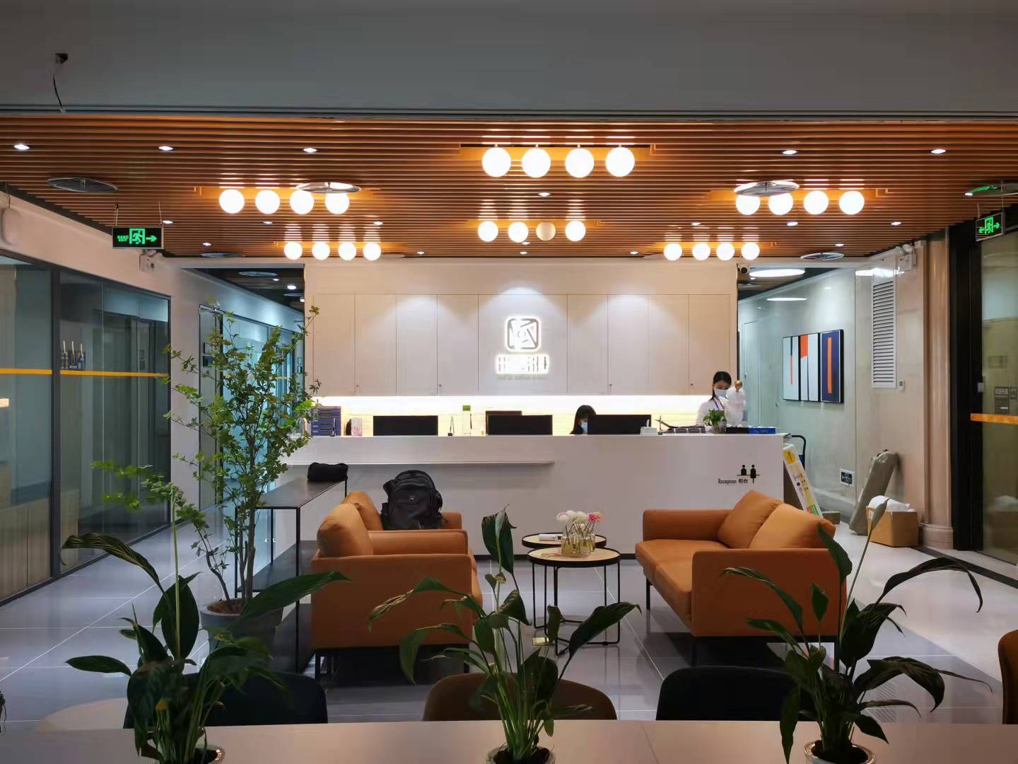 【创富港（前海香缤大厦）10人会议室】深圳办公场地租赁_联合办公租赁