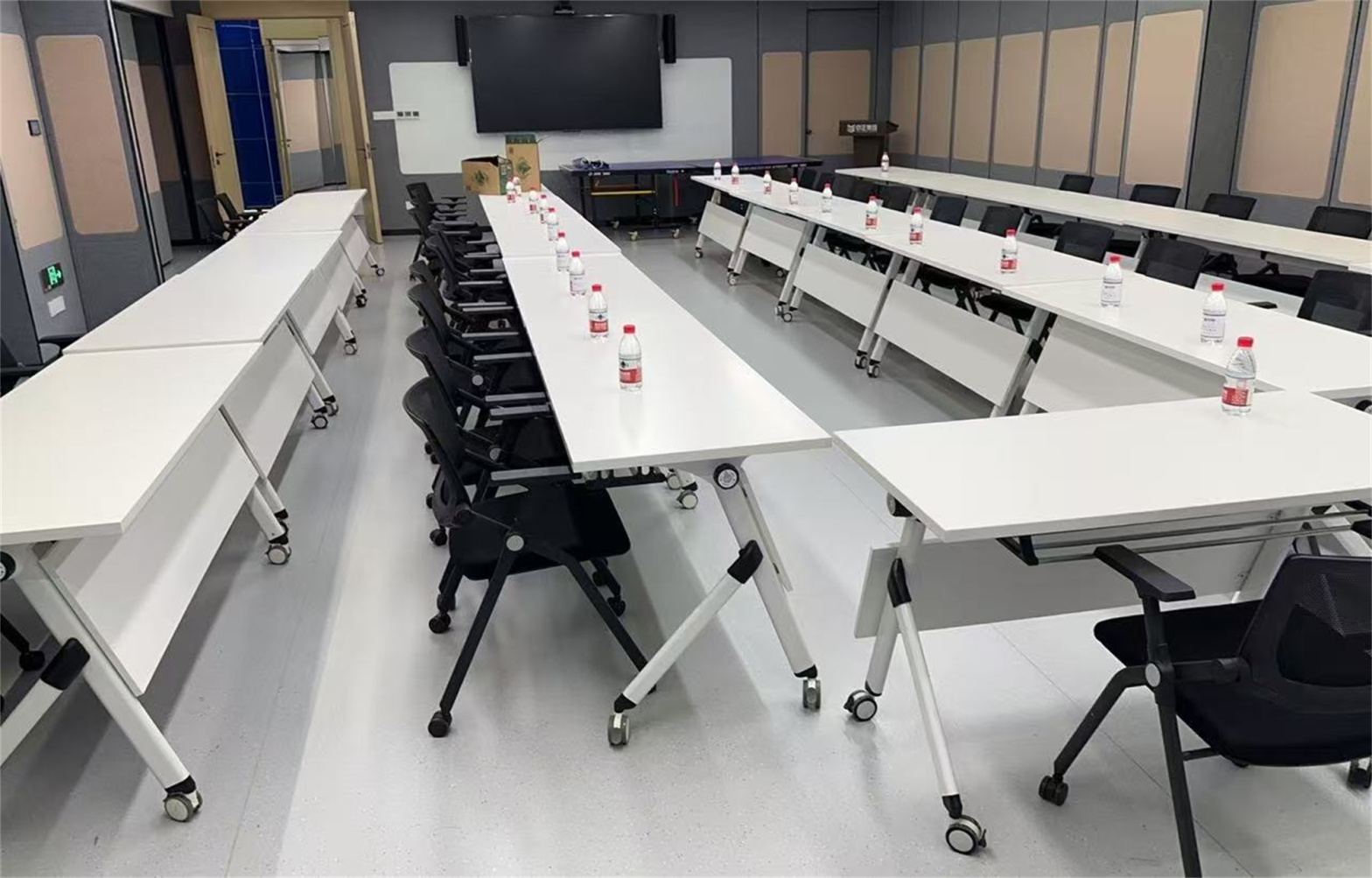京正 虹漕路会议中心 30-60人会议场地A（半天4h起租） 京正 虹漕路会议中心 Shanghai China|CPASS