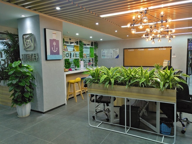 【创富港（东方商务大厦2楼)  12人会议室】深圳办公场地租赁_联合办公租赁