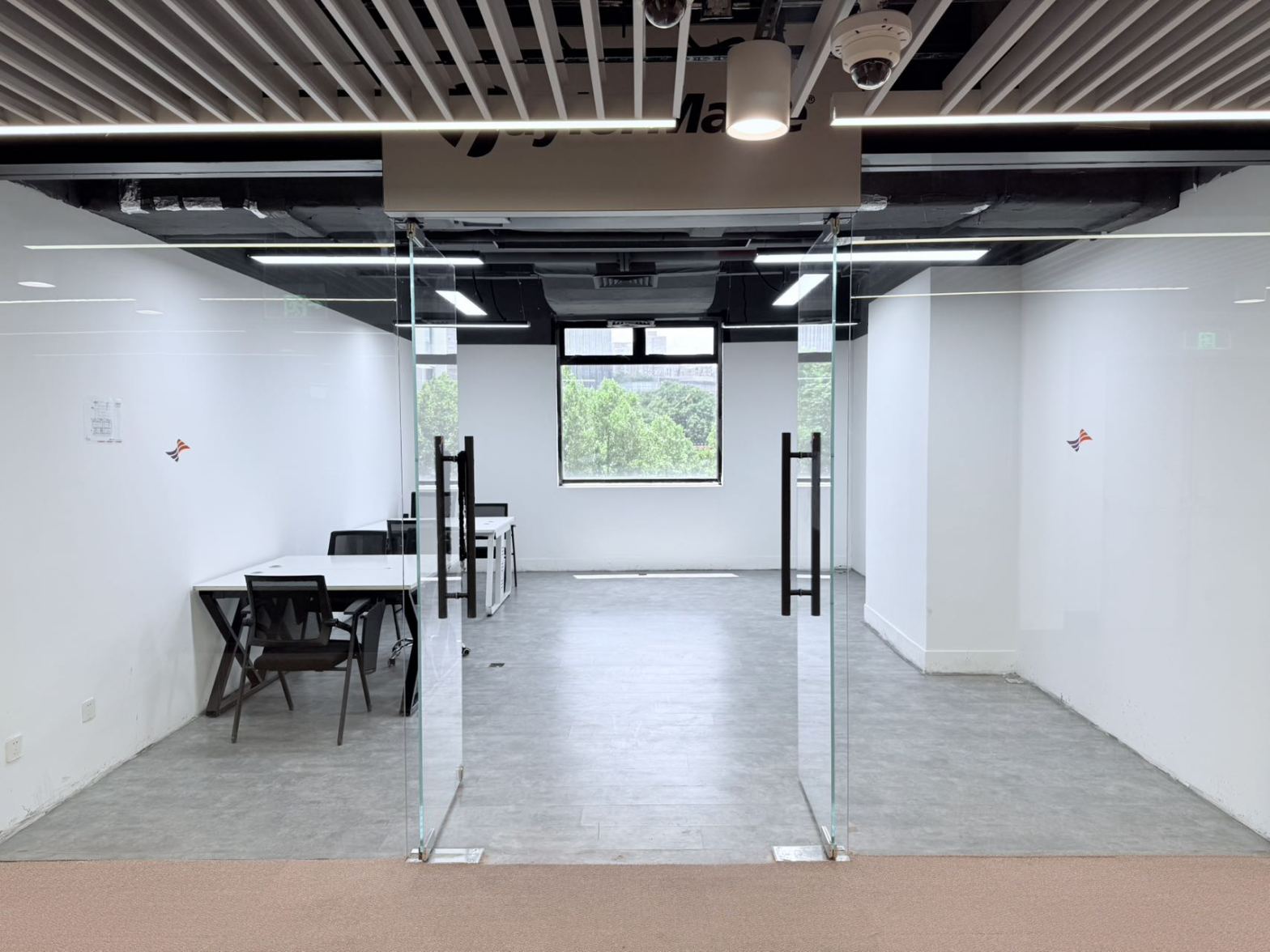 【马克沪众创空间 10-14人办公室】上海办公场地租赁_联合办公租赁