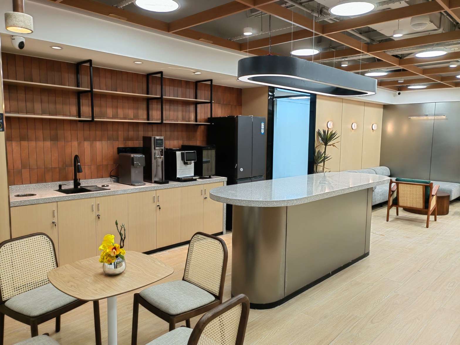 【创富港（海运中心)】深圳办公场地租赁_联合办公租赁