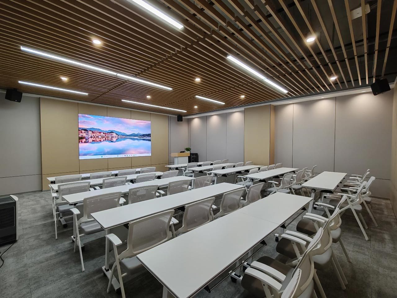 【创富港（龙岗金利商业广场）】深圳办公场地租赁_联合办公租赁