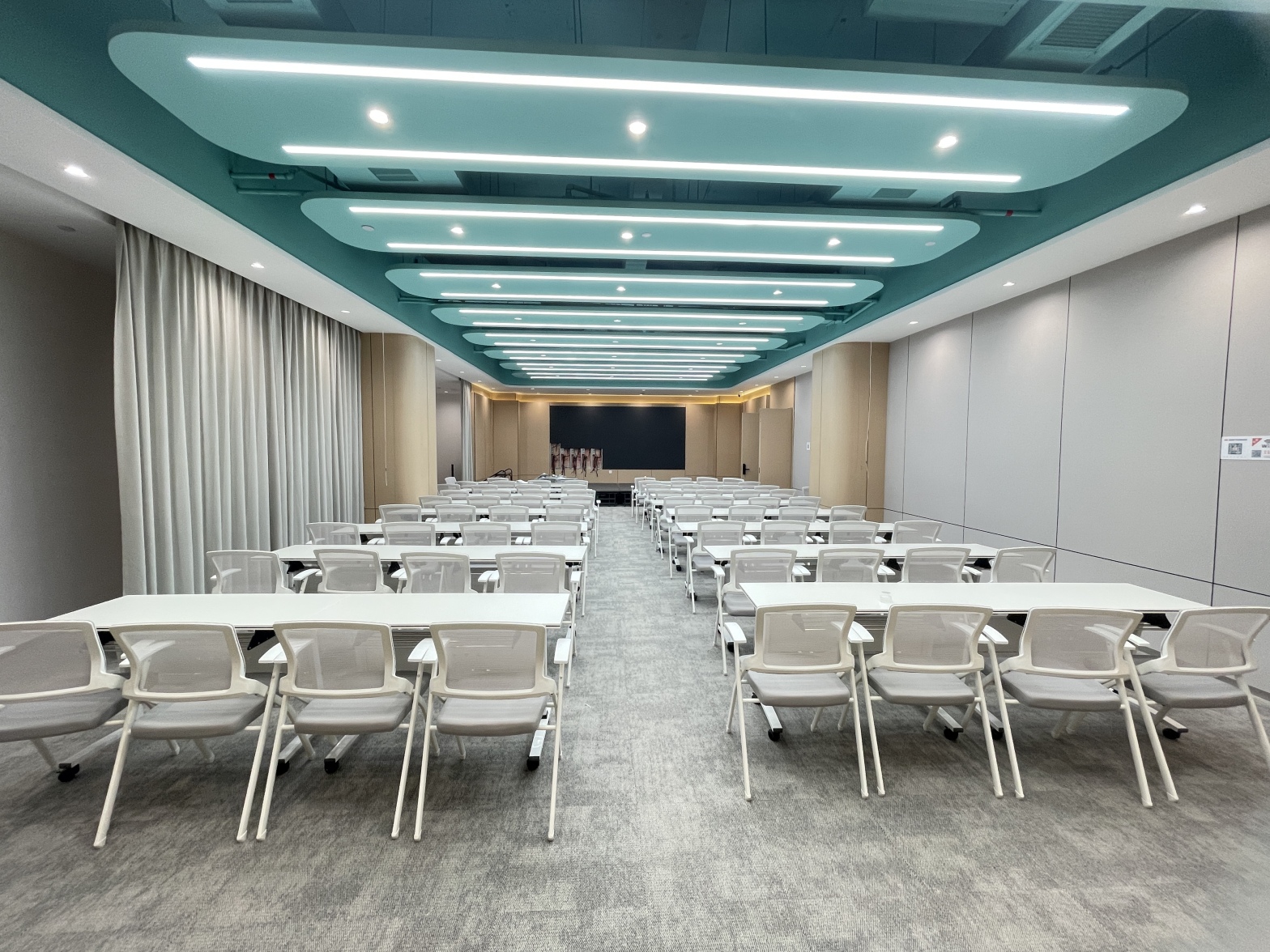 【创富港（龙岗金利商业广场）】深圳办公场地租赁_联合办公租赁