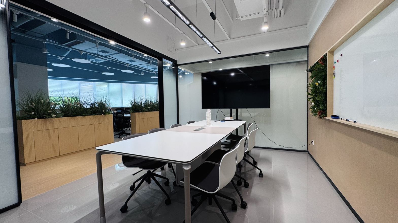 【创富港（南山西海岸大厦）】深圳办公场地租赁_联合办公租赁