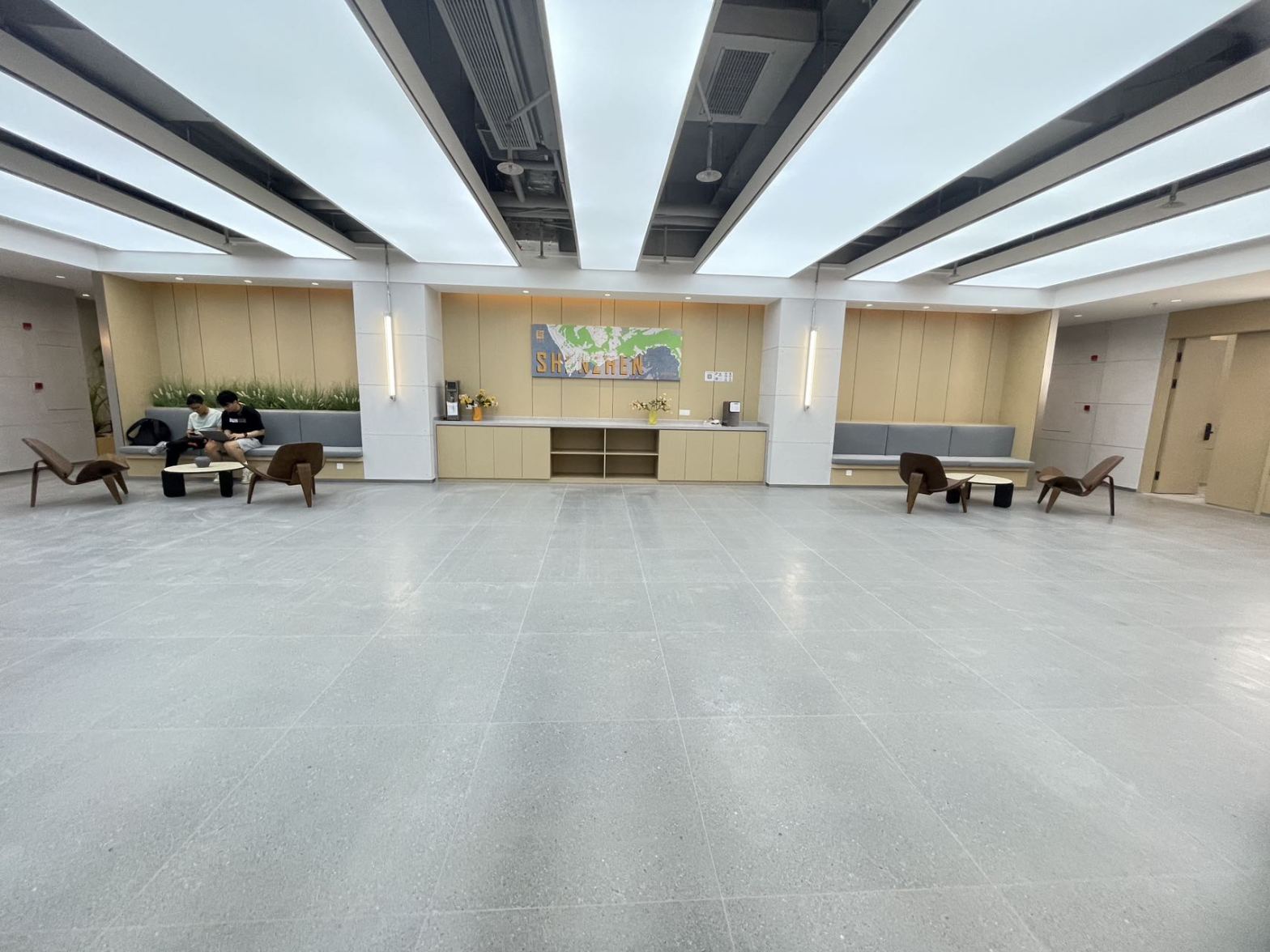 创富港（龙岗金利商业广场）一号会议厅（4小时起订,容纳80-100人） 创富港（龙岗金利商业广场） Shenzhen China|CPASS