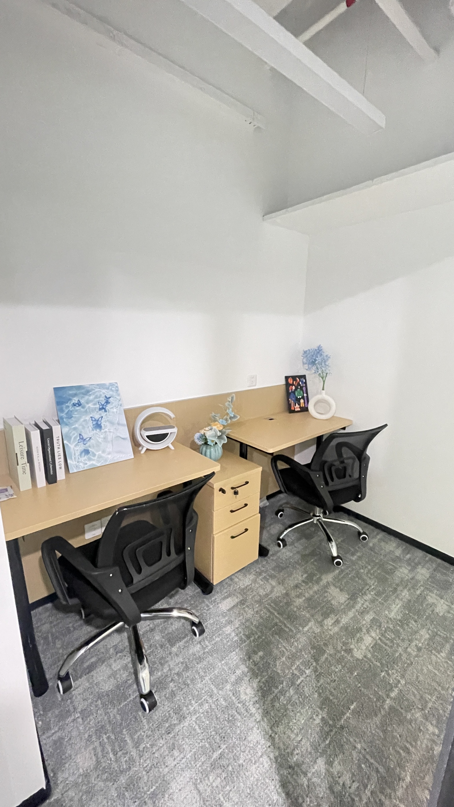 【创富港（荣汇花园）坂田1-8人间办公室】深圳办公场地租赁_联合办公租赁