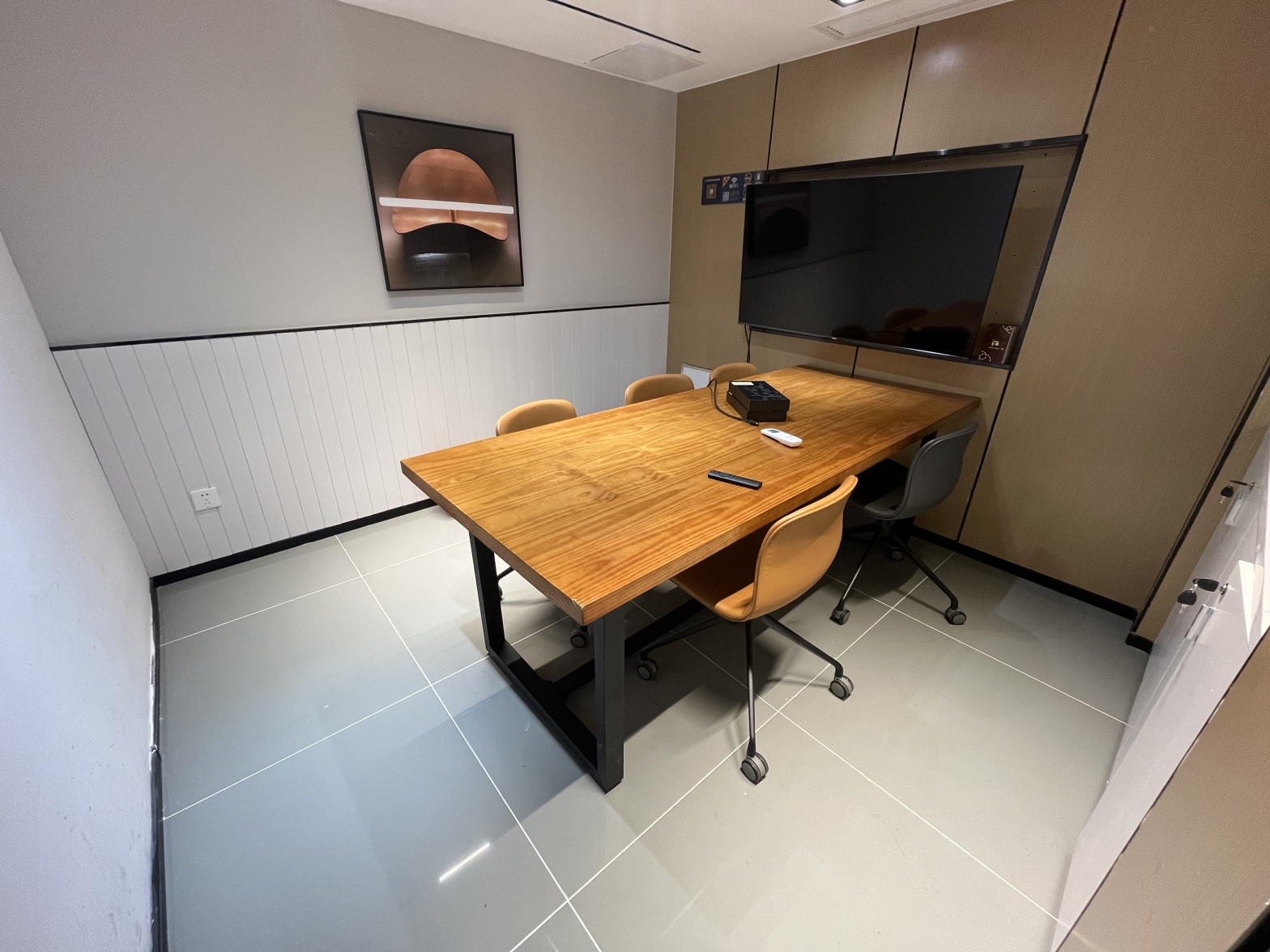 【创富港（荣汇花园）坂田1-8人间办公室】深圳办公场地租赁_联合办公租赁