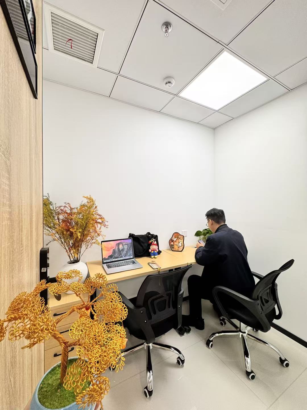 【创富港西海岸大厦 南山1-7人间办公室】深圳办公场地租赁_联合办公租赁