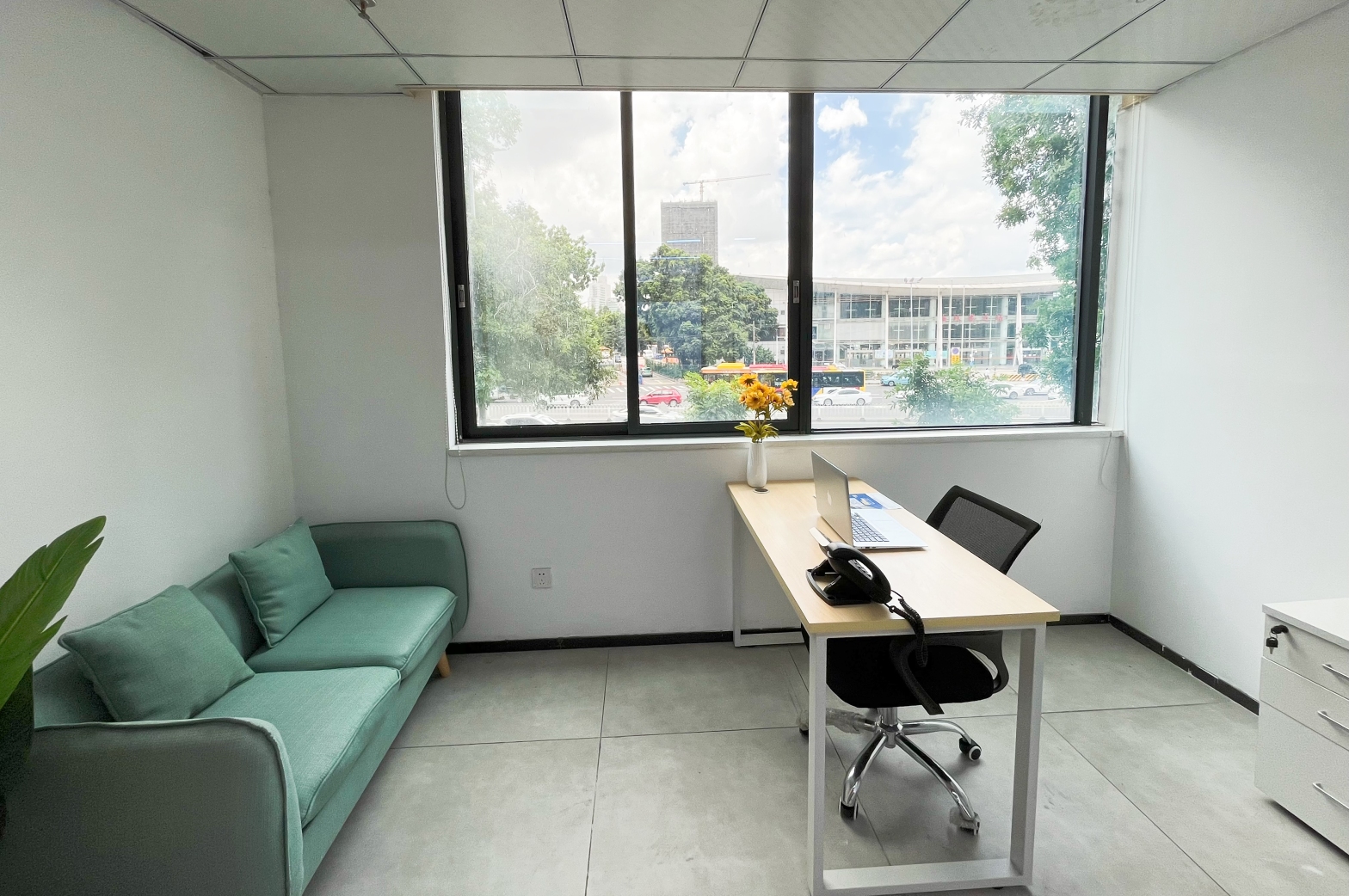 【创富港金悦1+1套间】广州办公场地租赁_联合办公租赁