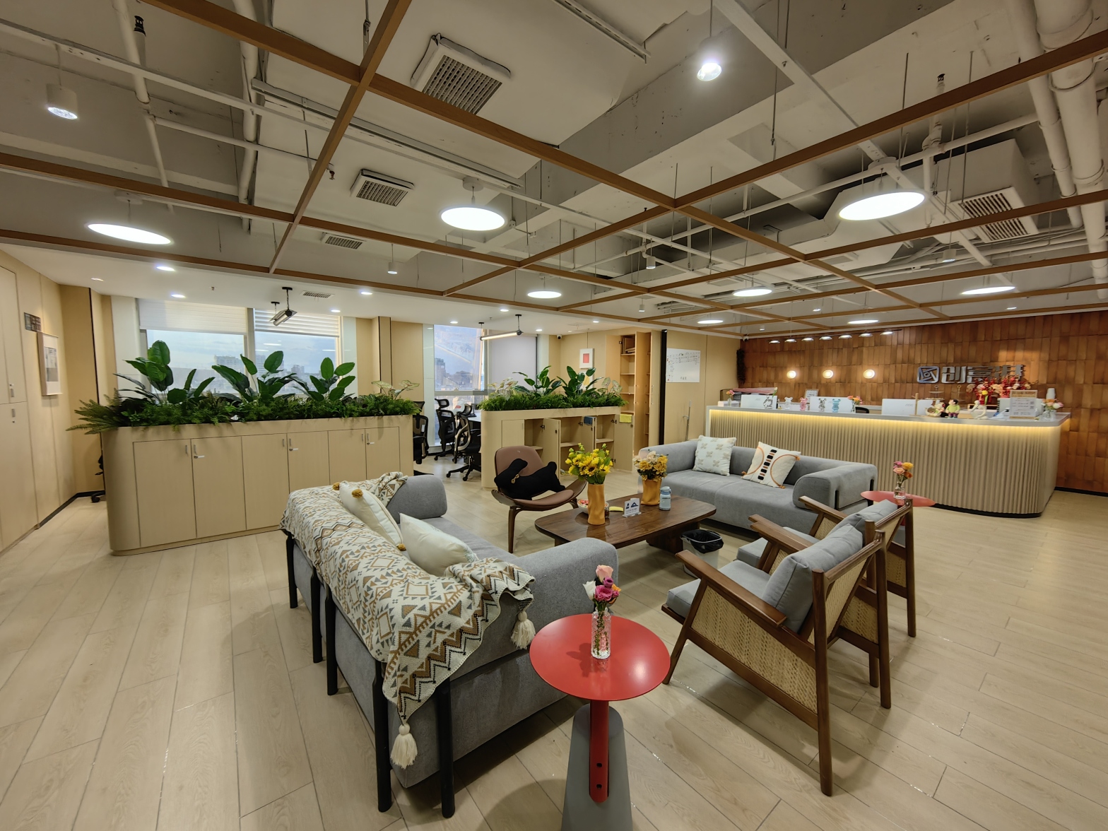 龙华地铁口会议室10人间 创富港（龙华美丽AAA大厦） Shenzhen China|CPASS